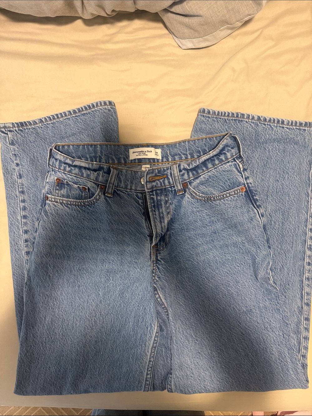 Abercrombie & Fitch Low Rise Ultra Loose (24 Short/Curve)